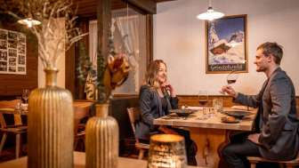 Restaurantbesuch mit Wein