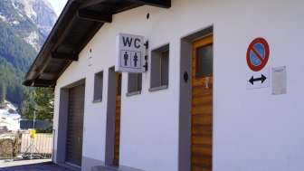 Öffentliche Toilette Kirche