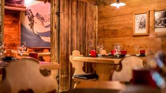 Barrys Restaurant, Bar & Lounge